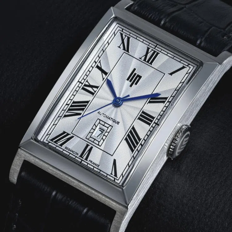 Lip Churchill T26 - Reloj automático para hombre, con correa de piel negra