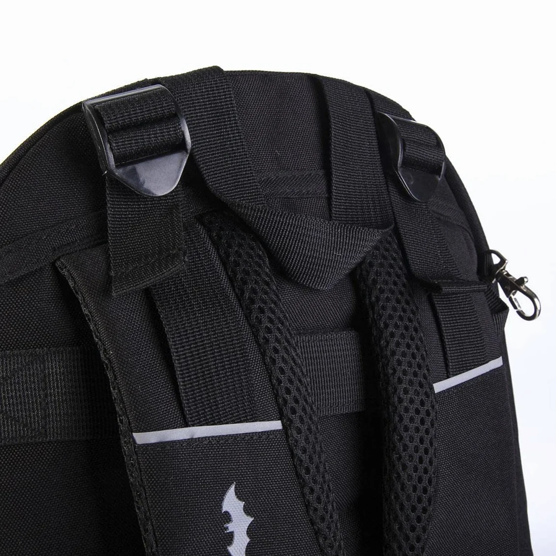CERDÁ LIFE'S LITTLE MOMENTS - Mochila Escolar de Batman Idónea para Niño en Primaria Adaptable a Carrito, Espalda Ergonómica y Asas Ajustables Acolchadas - Licencia Oficial DC