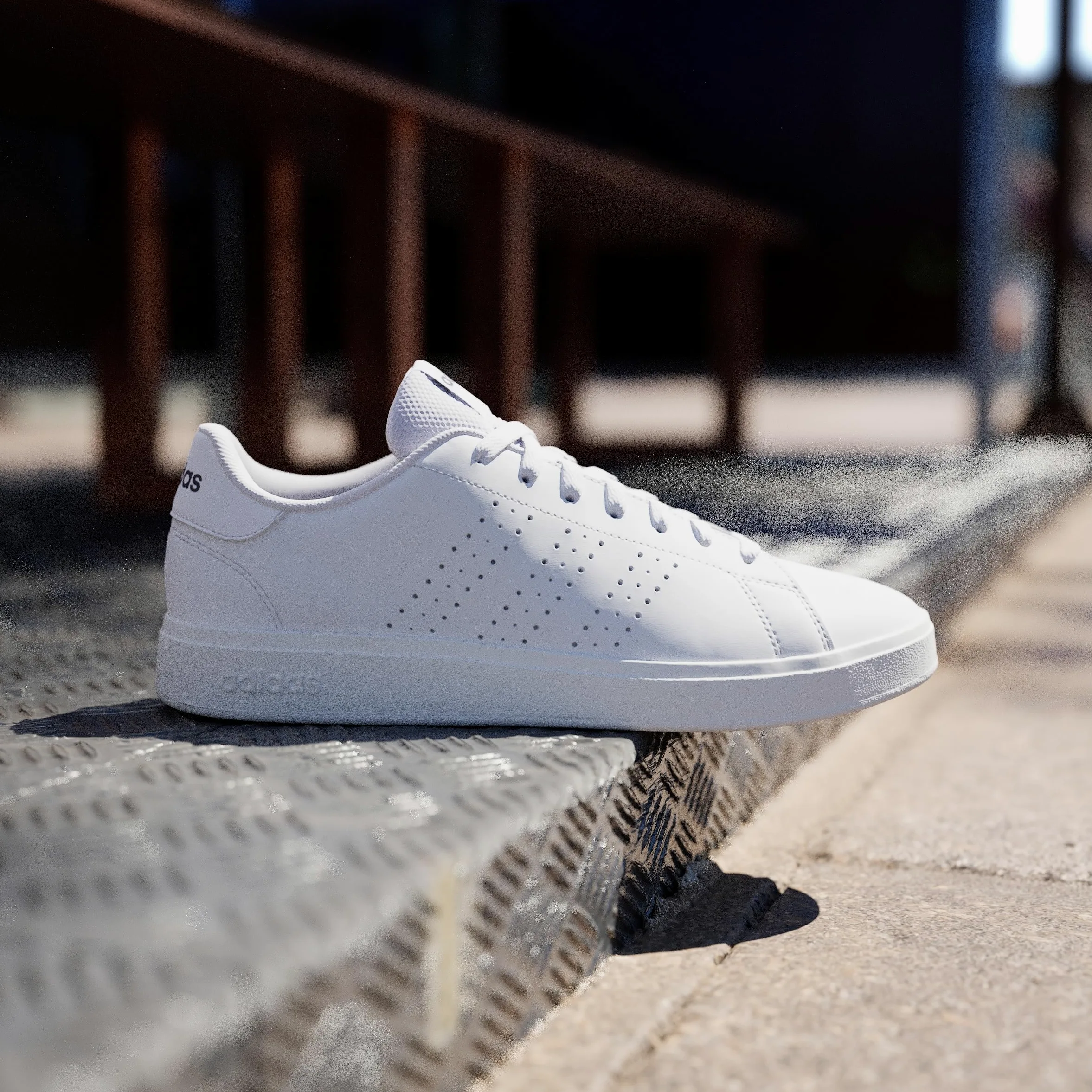 adidas Men's Zapatilla Advantage Base 2.0