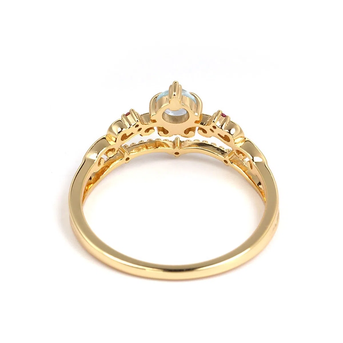 Anillo solitario de oro Au 375/585/750 con topacio azul claro, forma de vid
