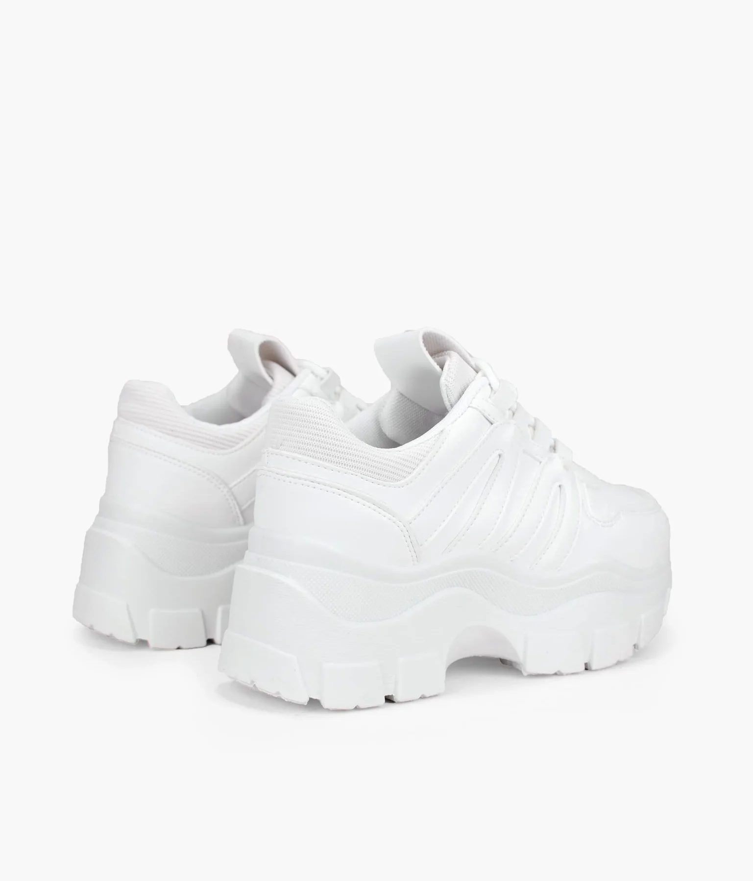 BOSANOVA Zapatillas con Total Look Blanco, Detalle de Trekking en los Cordones y Ligera Suela de Plataforma de 6,5 cm. Cierre con Cordones. Calzado para Mujer