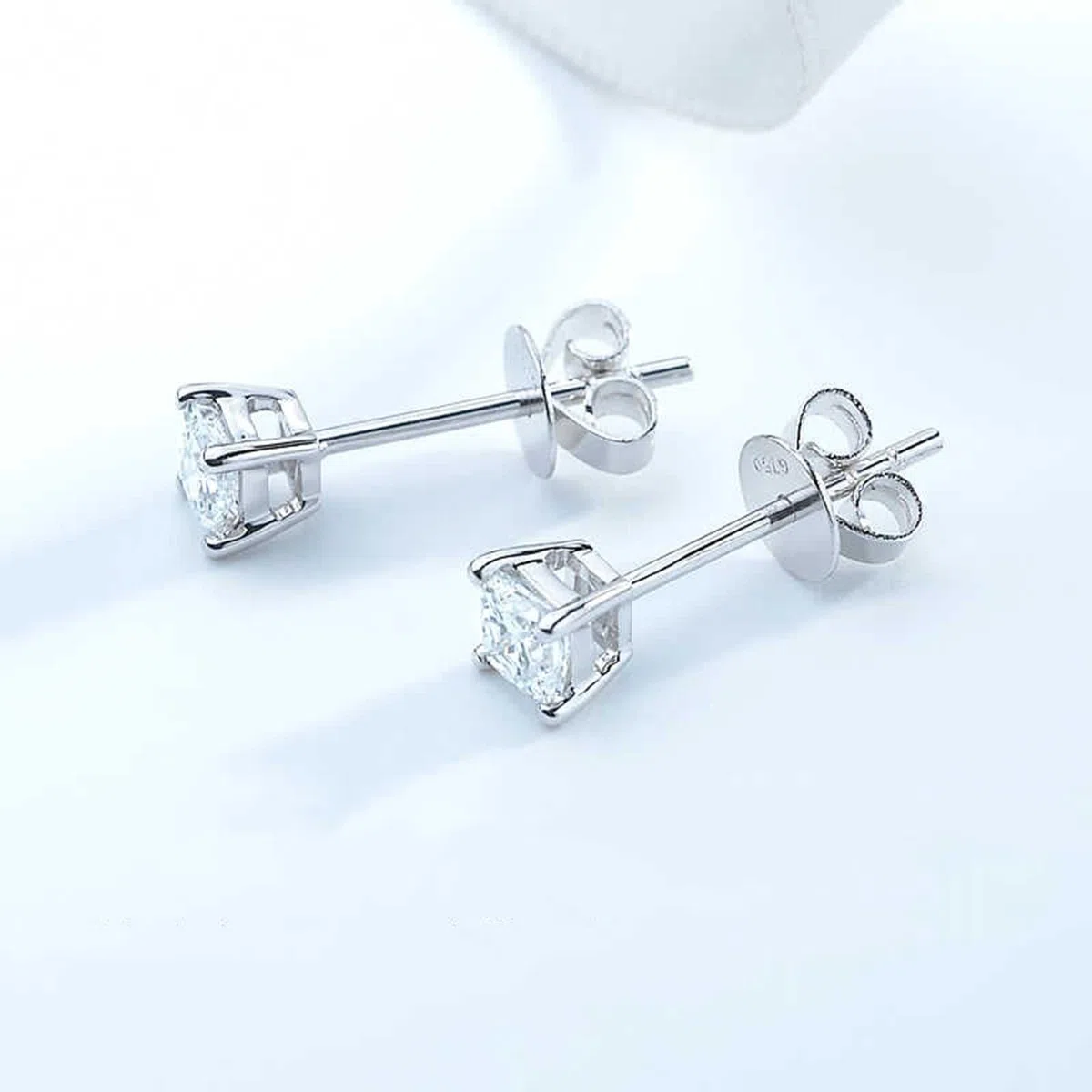Pendientes de tuerca de oro blanco, aretes de mujer con diamantes de 0,5 quilates, diseño cuadrado de princesa