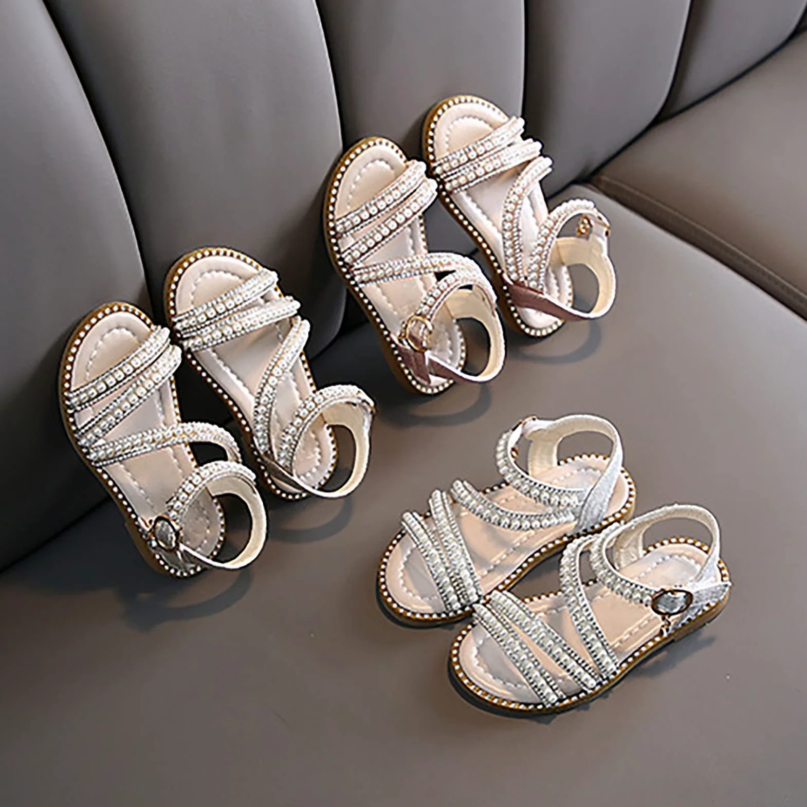 YHQZNLXQ Sandalias de Verano para niñas Edición Coreana Niñas pequeñas Perlas Zapatos de Princesa de Encaje Abierto Zapatos de Rendimiento pequeños medianos Grandes Primeros Zapatos para Caminar