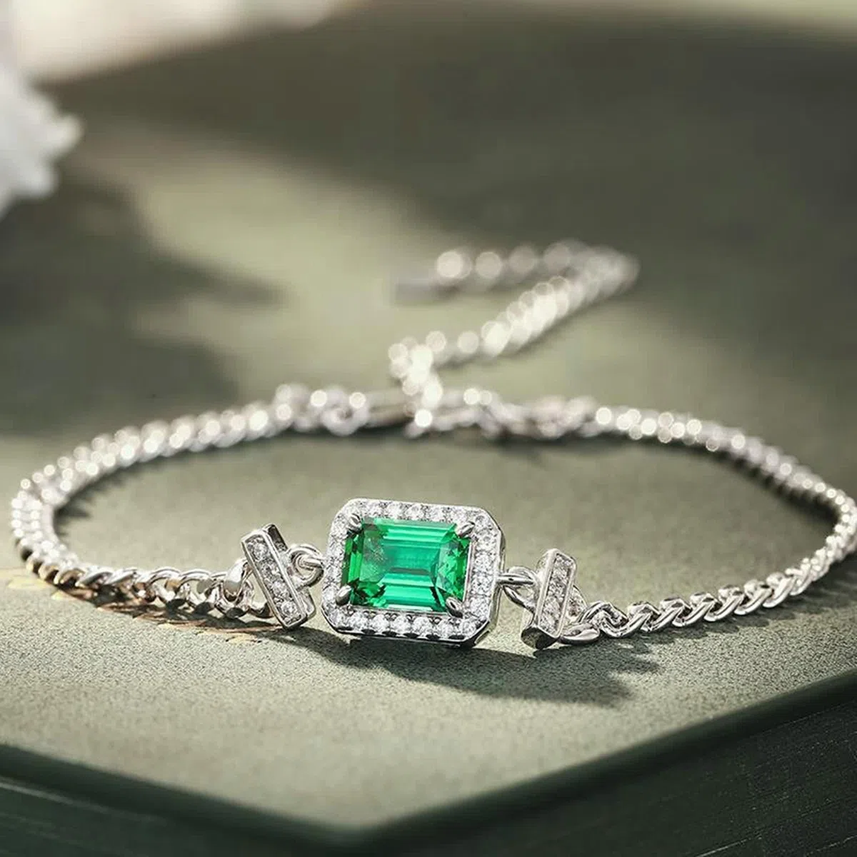 Pulsera de moda para mujer, pulsera de boda creada en laboratorio, esmeralda de 1 quilate, joyería de oro blanco de 9/14/18 quilates con moissanita