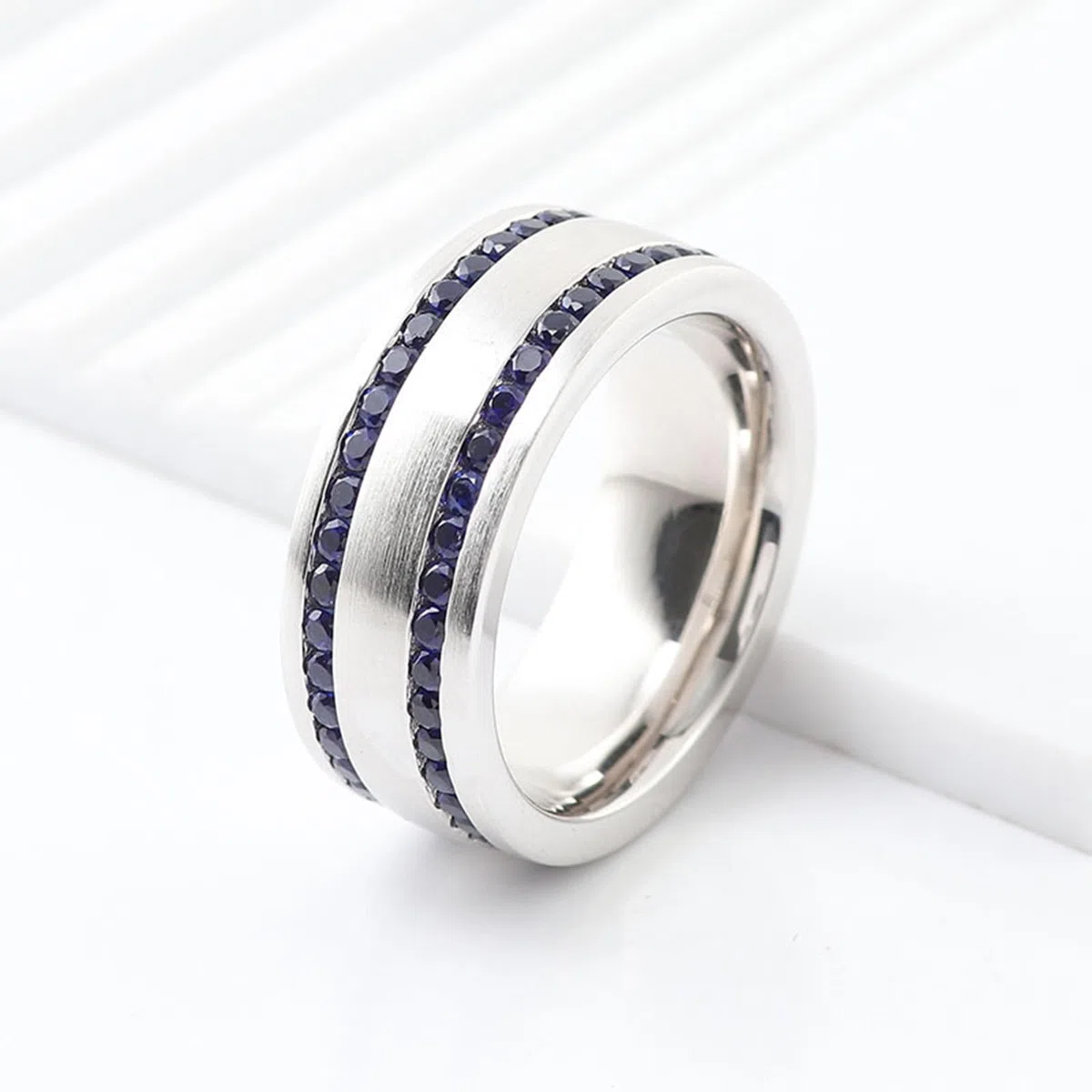 Alianzas decorativas para boda, anillo ancho, mate, cristal cepillado con zafiro redondo sintético