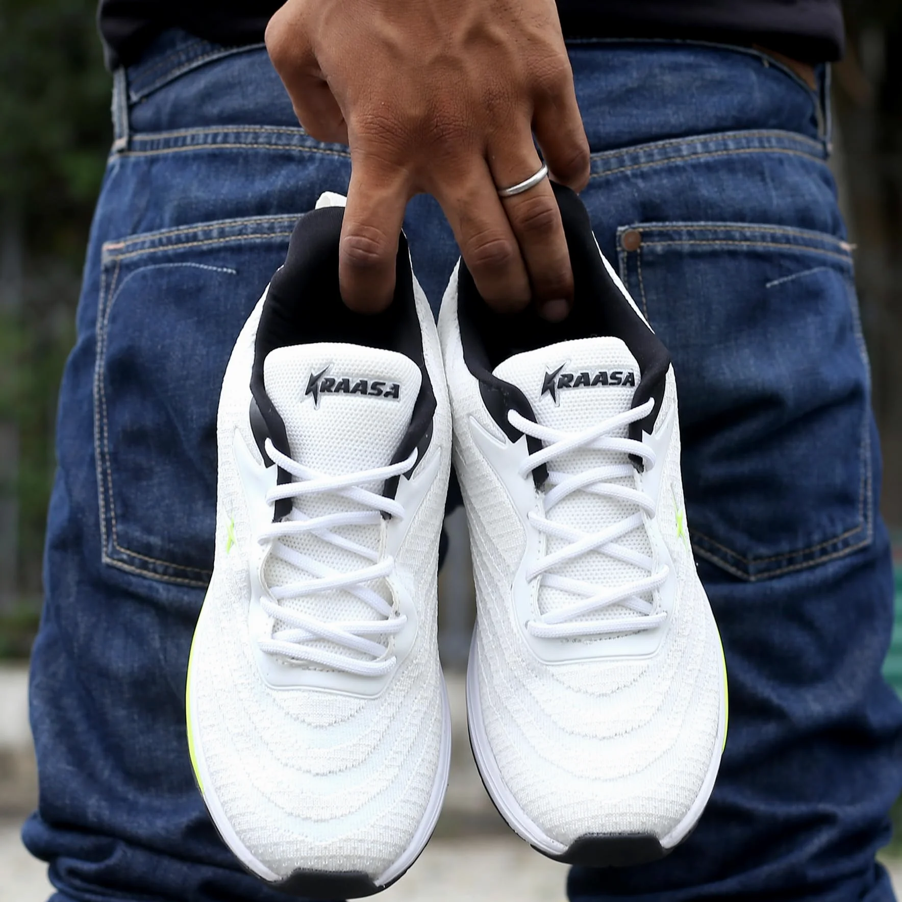 Kraasa Zapatillas de correr para hombre | Plantilla de EVA acolchada suave | Zapatos para caminar y gimnasio para hombre, White1, 10 UK