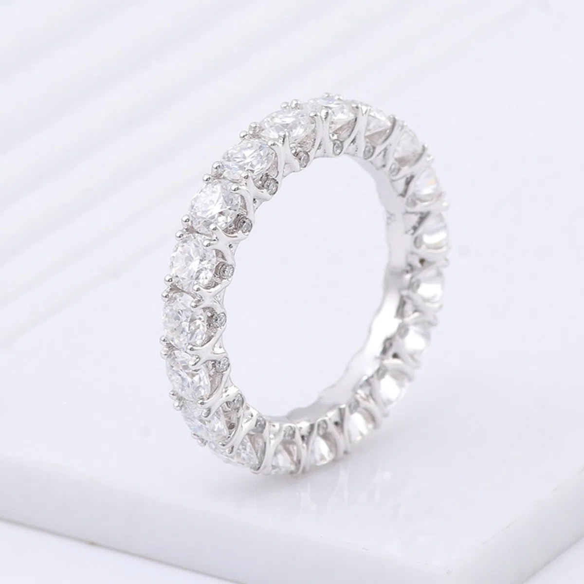 Juego de anillos vintage, anillos de boda de lujo con moissanite redondo para mujer