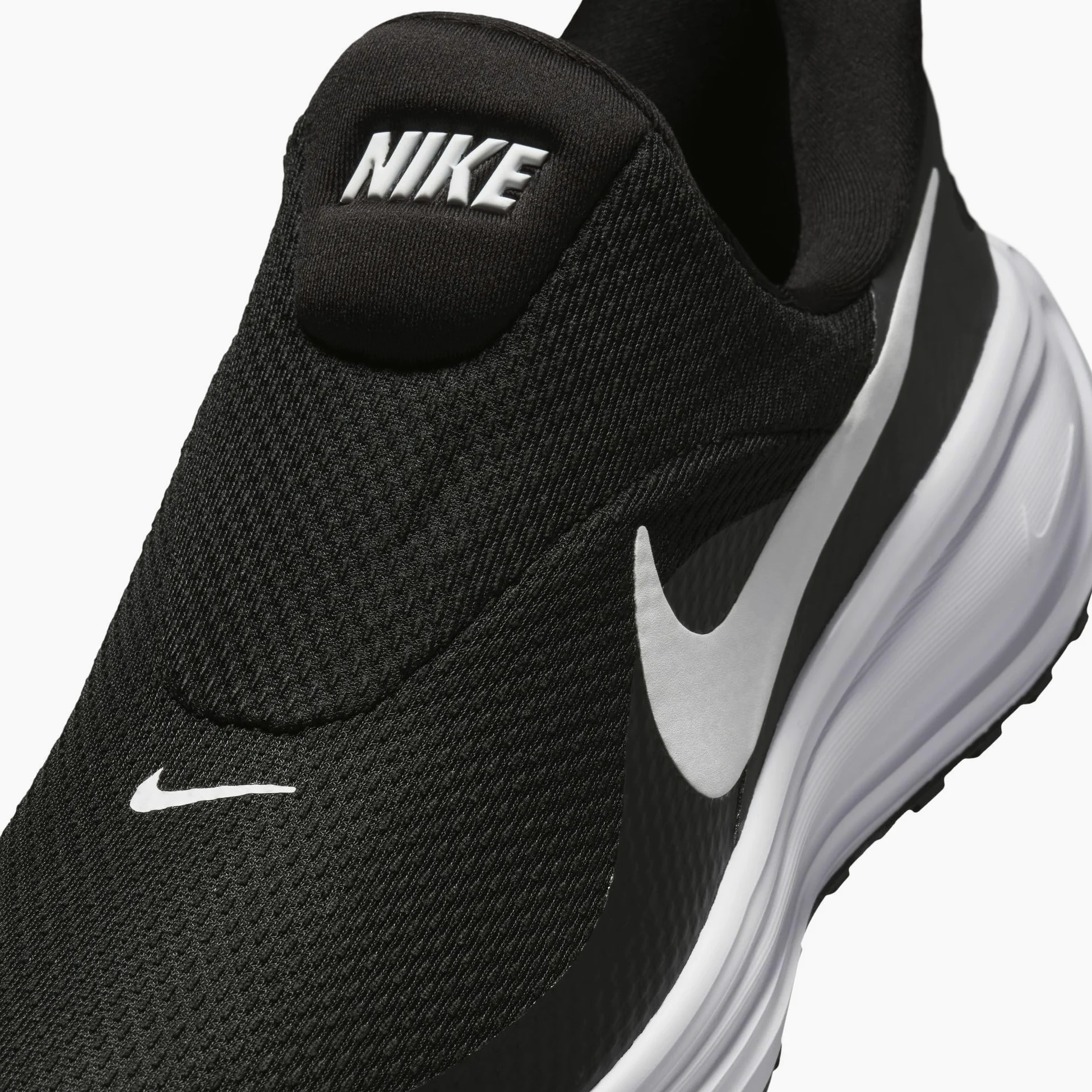 Nike Revolution 8 Easyon Zapatos de tenisMujer