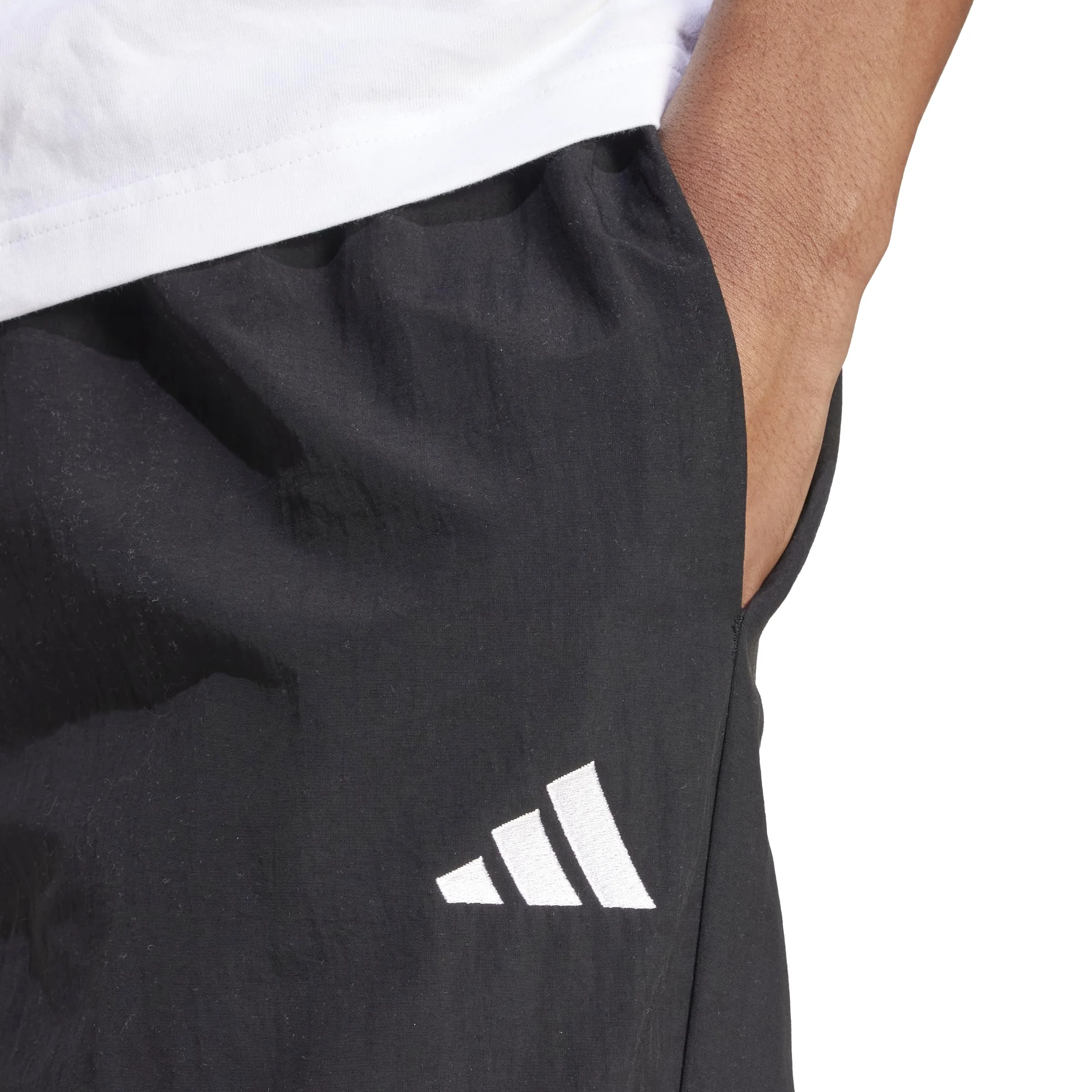adidas Men's Pantalón técnico con Logotipo pequeño y Dobladillo Abierto Essential