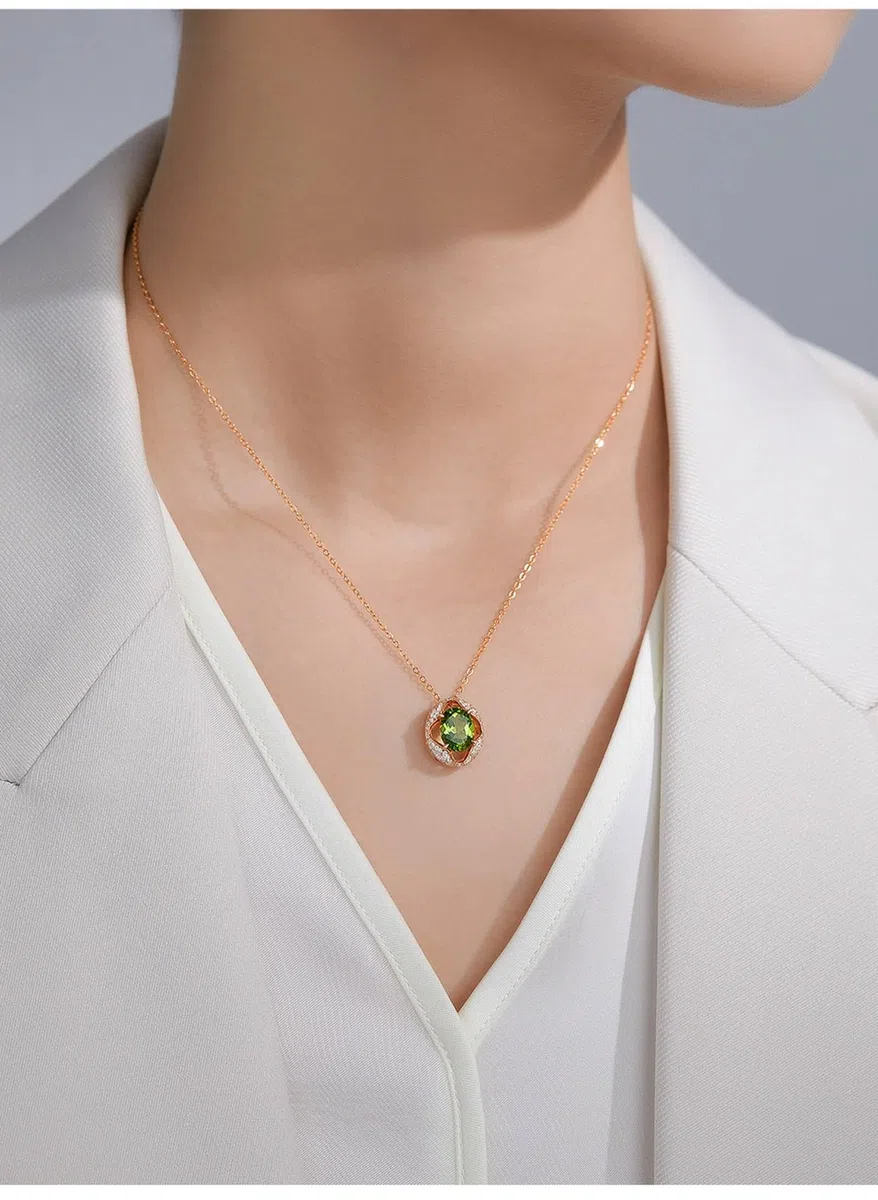 Collares para mujer a la moda, colgante de flor hueca de oro amarillo con peridoto ovalado de 1,7 quilates y diamante