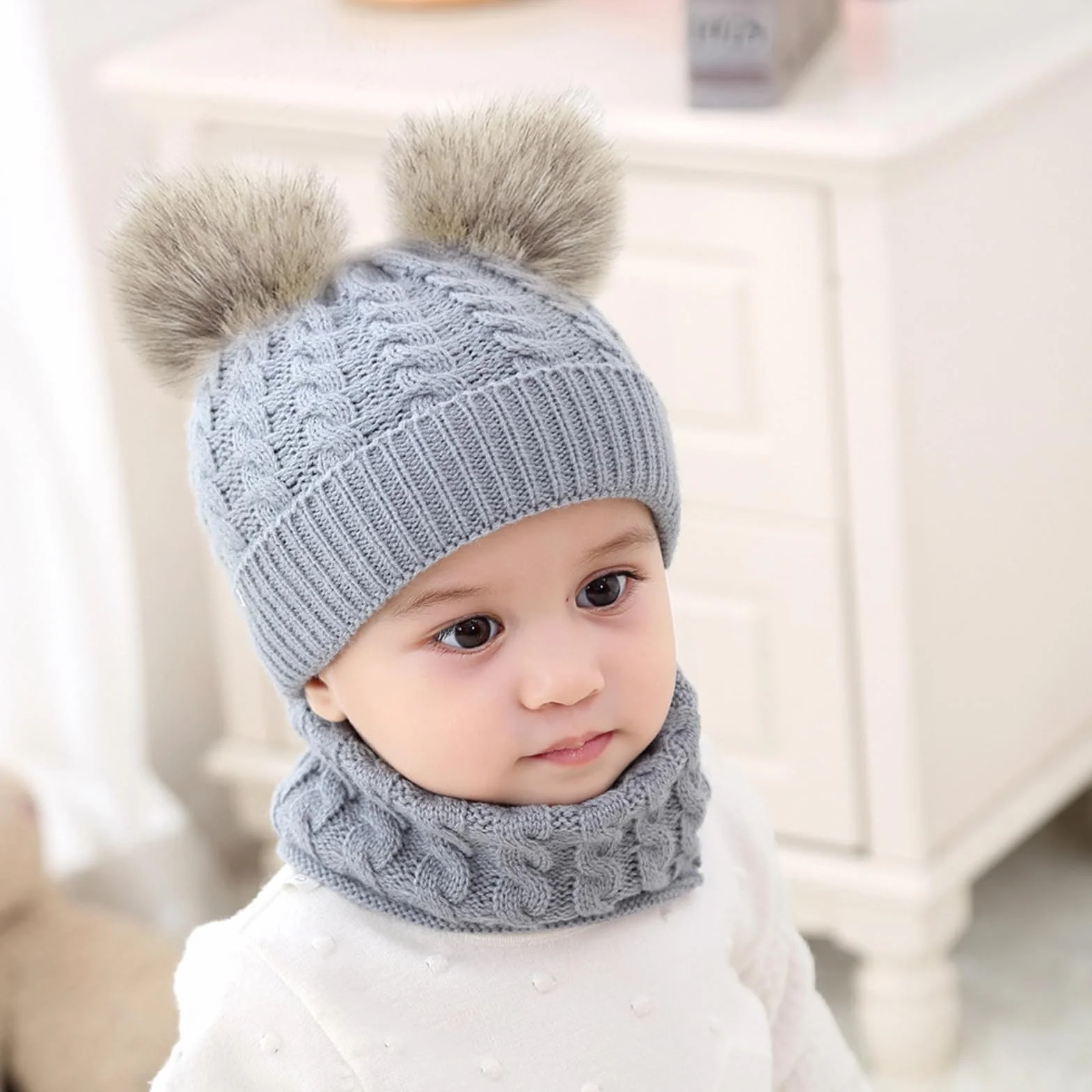 JSTHHTT 3 in 1 Conjunto de Gorro Bufanda y Guantes Niños, Térmico Pompón Beanie Gorro, Sombrero de Punto Invierno Cálido con Pompon, para Niños Niñas 2-4 Años