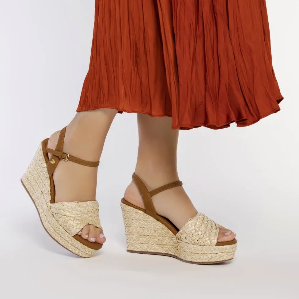 SANDALIAS DE RAFIA COLOR NATURAL CON CUÑA Y PLATAFORMA PARA MUJER ALLKAJ