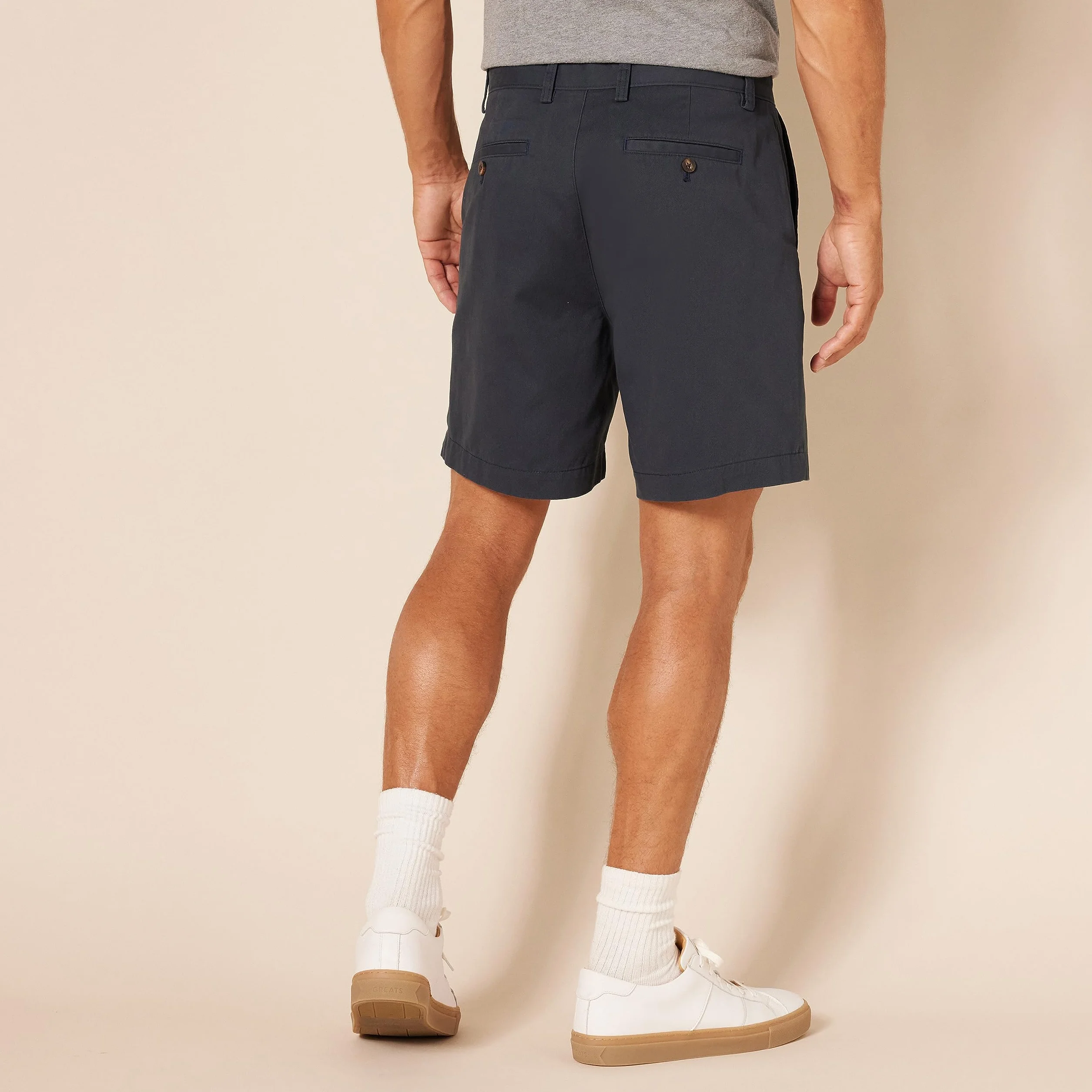 Amazon Essentials Hombre Pantalones Cortos Chinos de 18 cm con Corte Clásico