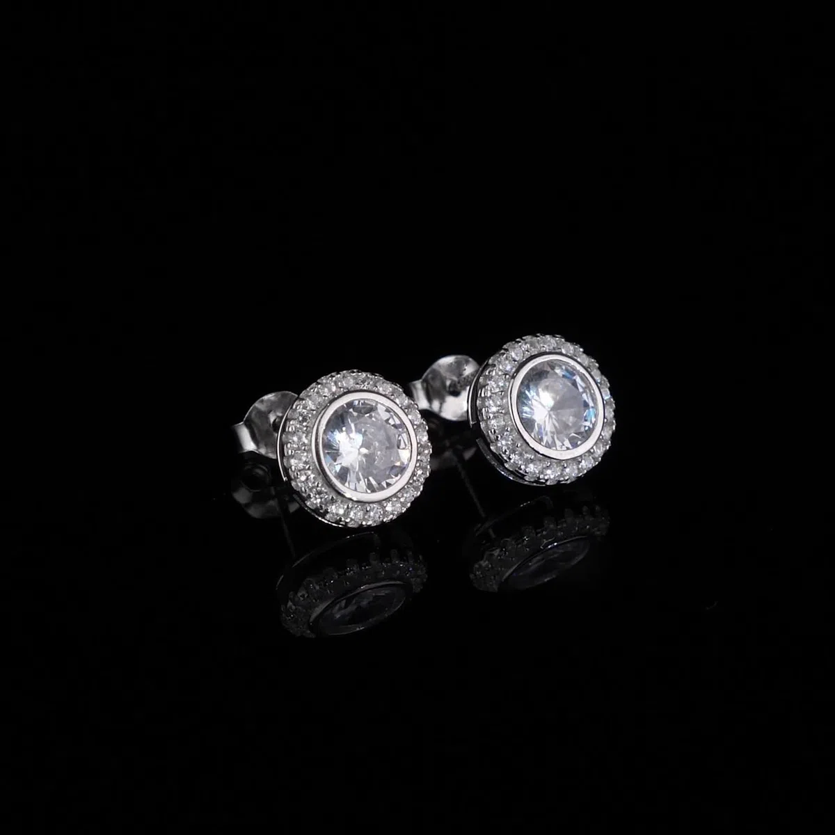 Pendientes de oro blanco Au750 con moissanita, lujosos pendientes de platino PT950