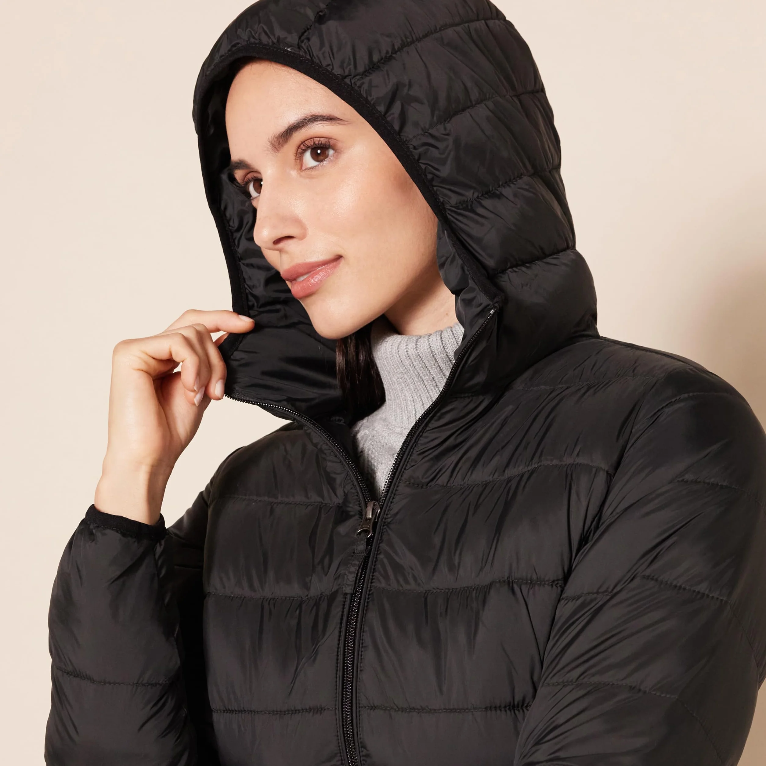 Amazon Essentials Chaqueta Acolchada con Capucha Impermeable Mujer