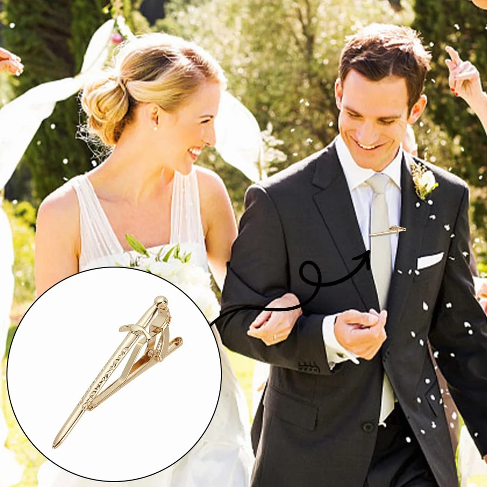 WEBEEDY 2 clips de corbata dorados con espada para hombre, accesorios de corbata para camisa, novio de boda, negocios, regalo único para caballeros, 6 cm de longitud, 6cm, Metal, No es una piedra