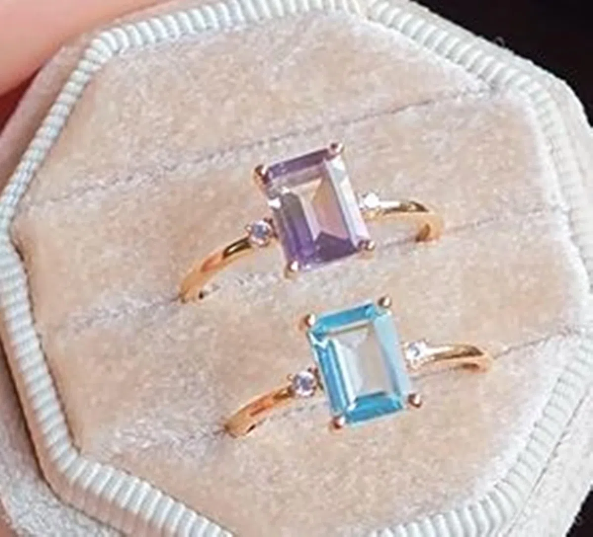 Anillo de compromiso de oro auténtico de 9 K/14 K/18 K, esmeralda en 4 garras