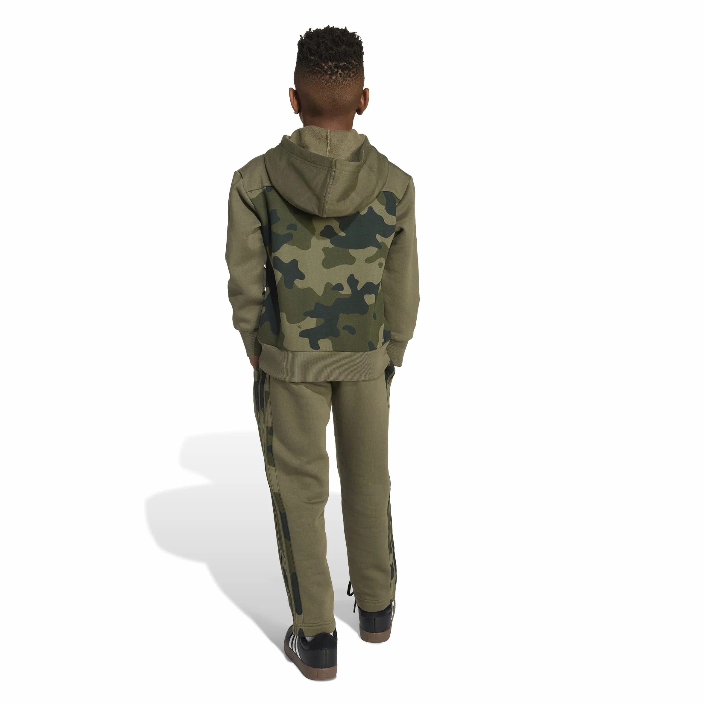 adidas Unisex Kids' Conjunto de chándal de felpa con estampado de camuflaje Seasonal Essentials