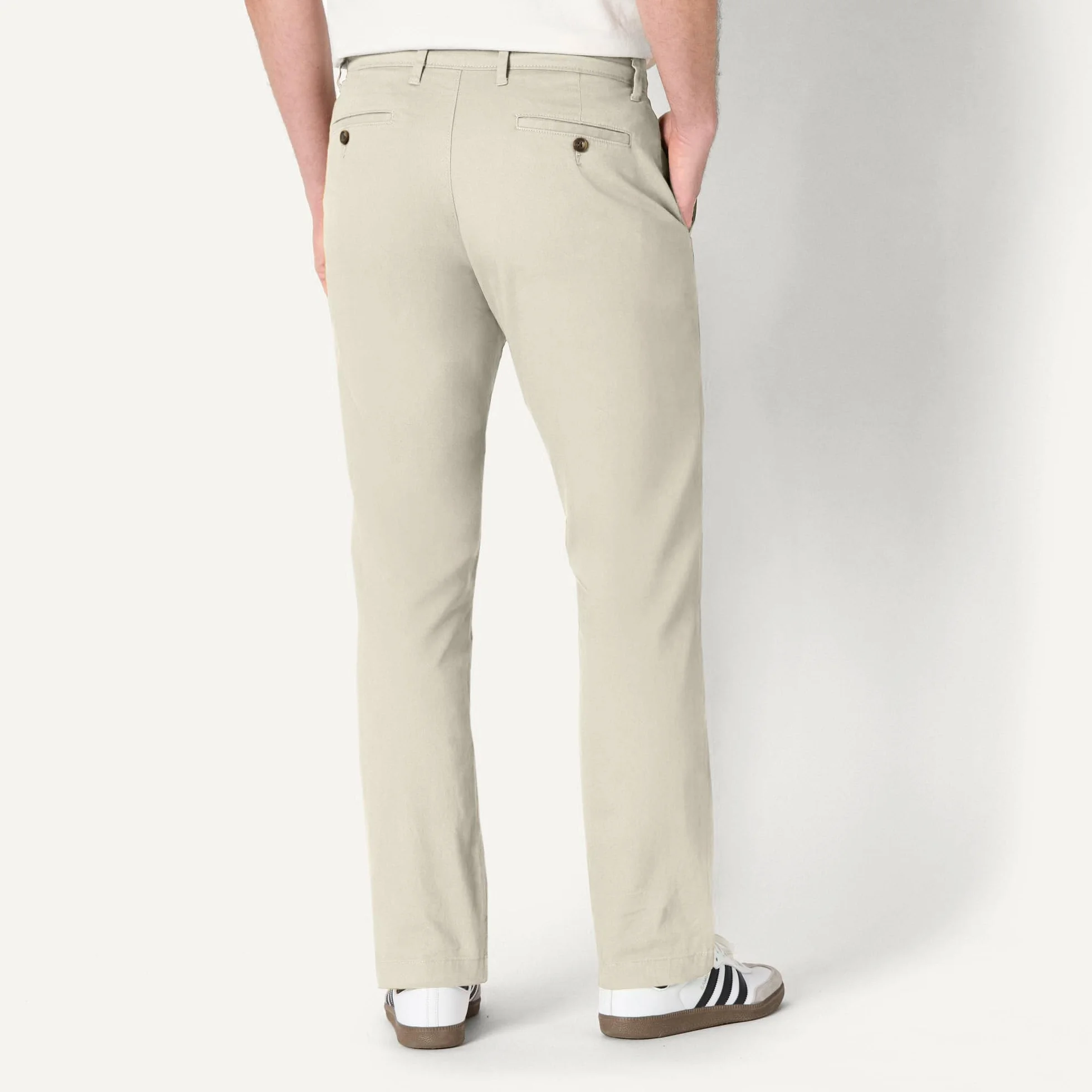 Amazon Essentials Pantalones de Estilo Chino, Elásticos, Cómodos, de Tela Lavada y Corte Atlético Hombre