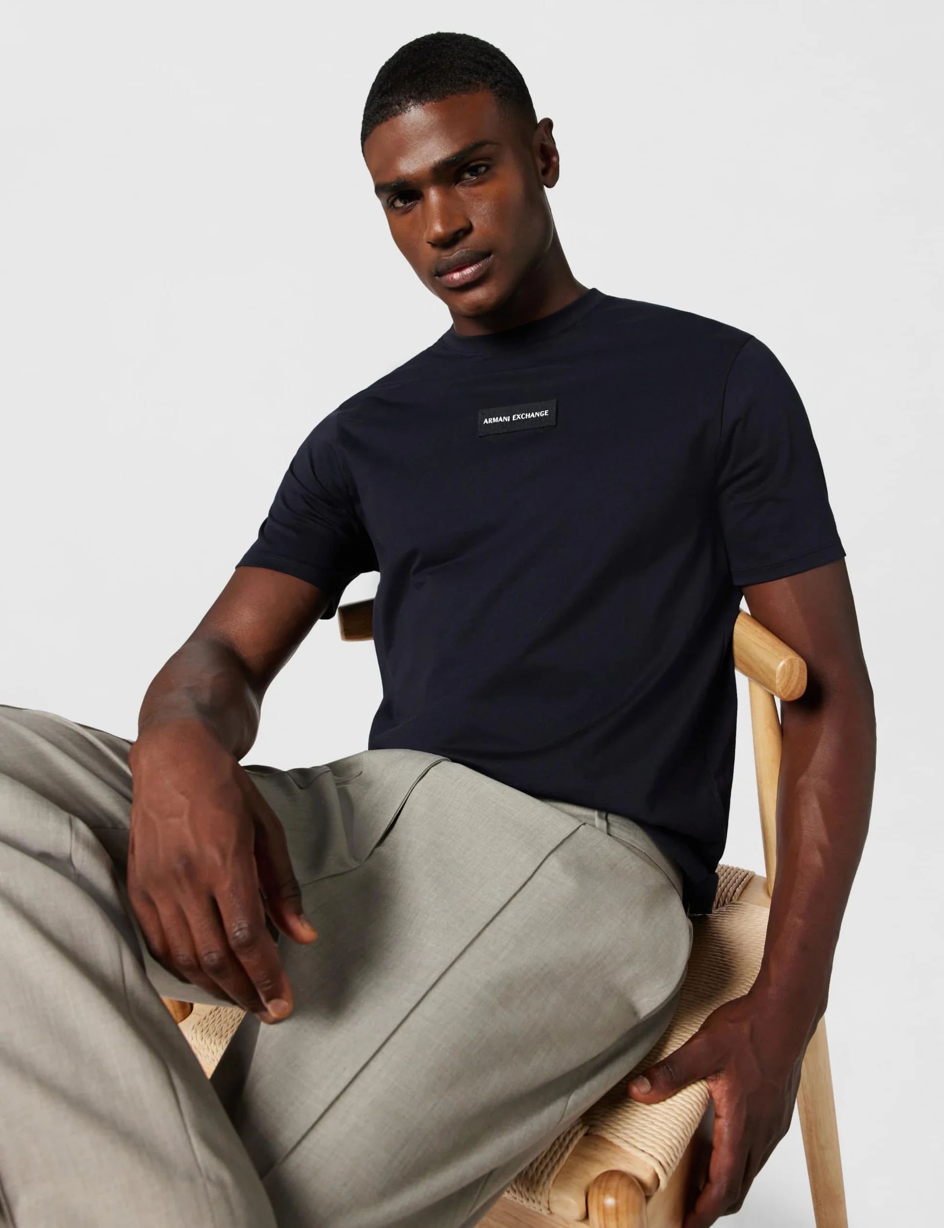 Armani Exchange Plain Front Logo Patch Camiseta para Hombre