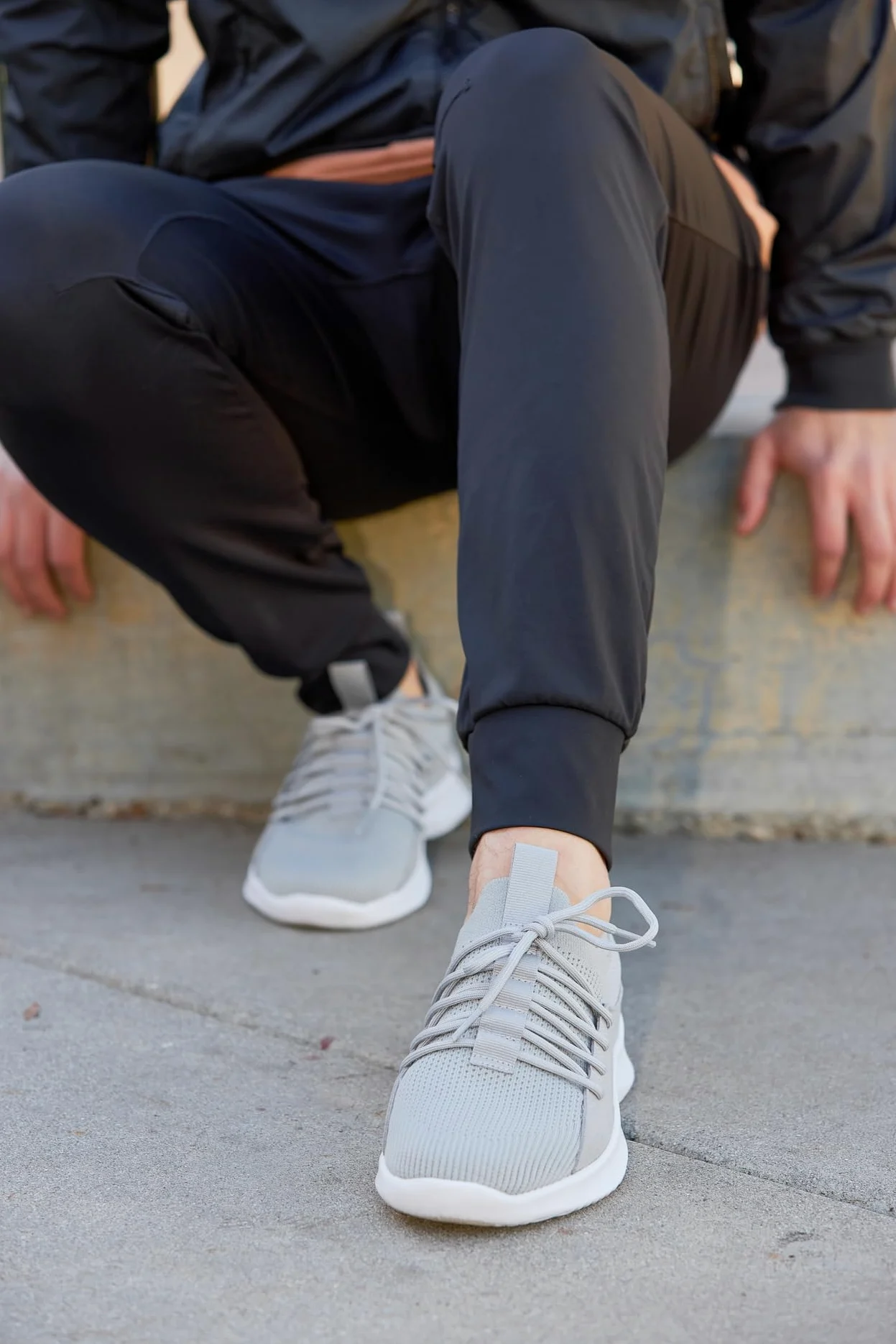 CALTO Zapatos de elevación invisibles para hombre con aumento de altura - Zapatillas deportivas ultraligeras - 2.4 pulgadas más altas