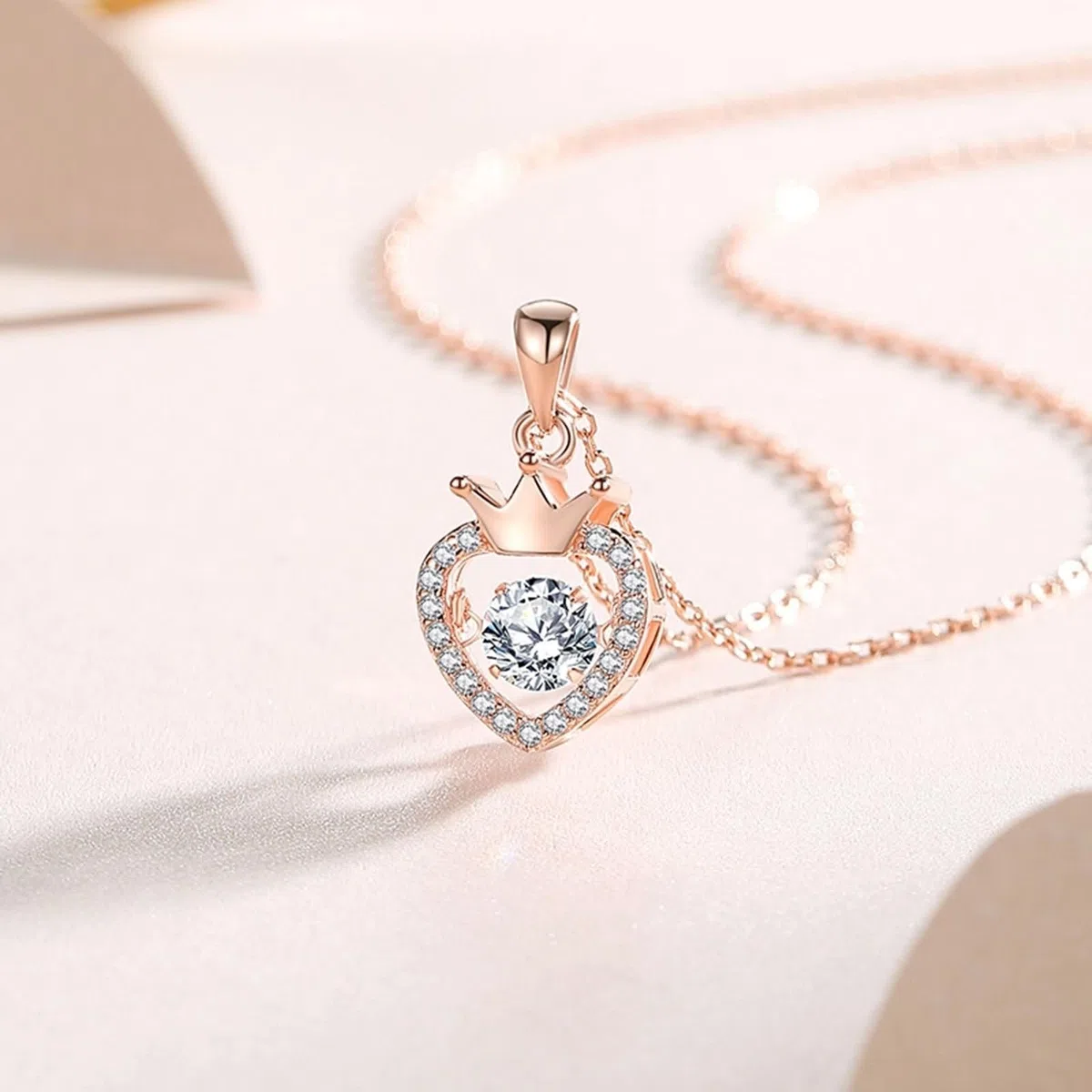 Collares de moissanita de oro blanco de 9K/14K/18K con corona y halo de corazón hueco para mujer, collares con colgante para mujer