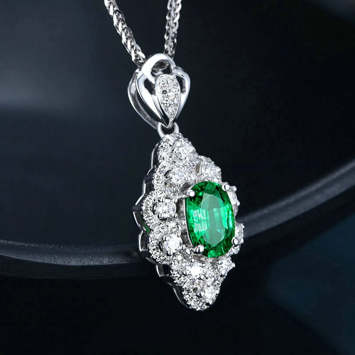 Collar de plata, flor ovalada creada en laboratorio, esmeralda de 1,2 quilates de oro de 18 quilates/plata de ley 925, collares con colgante para mujeres y niñas, regalo para el día de la madre/día de