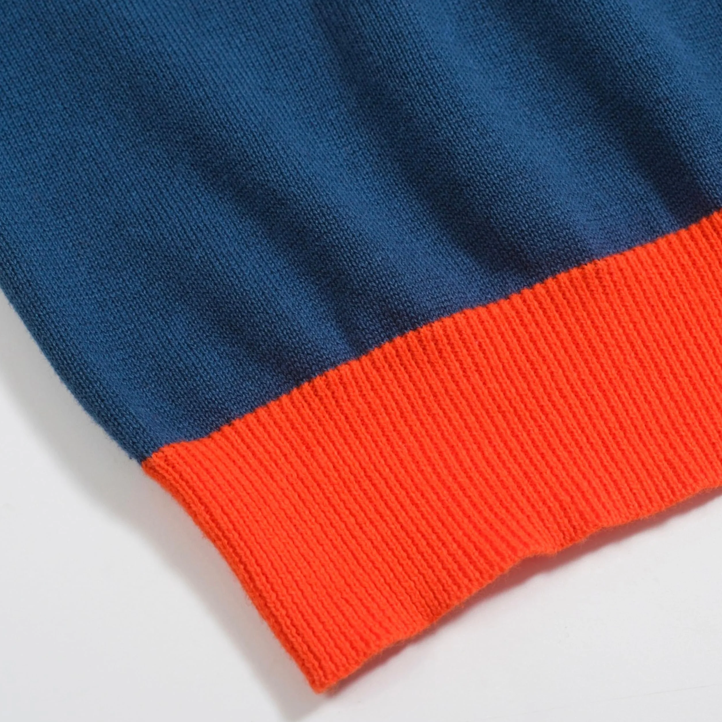 OXKNIT Camiseta de manga corta para mujer, color a juego, diseño de pájaro dulce a rayas de punto de algodón