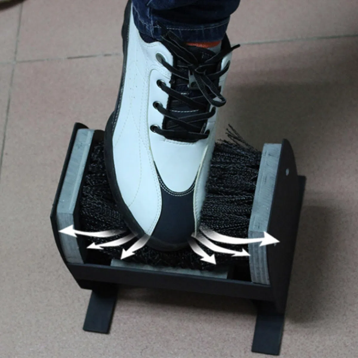 Alfombrilla limpiadora resistente para peldaños de puerta, cepillo para zapatos al aire libre, limpieza rápida, sin doblarse, marco de metal, para eliminar el barro y la suciedad de los zapatos, botas
