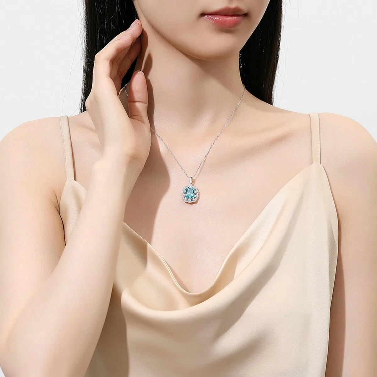 Collar de oro blanco con piedras preciosas de 9/14/18 quilates para mujer, collar con colgante de flor con forma radiante de topacio y moissanita de oro real AU375