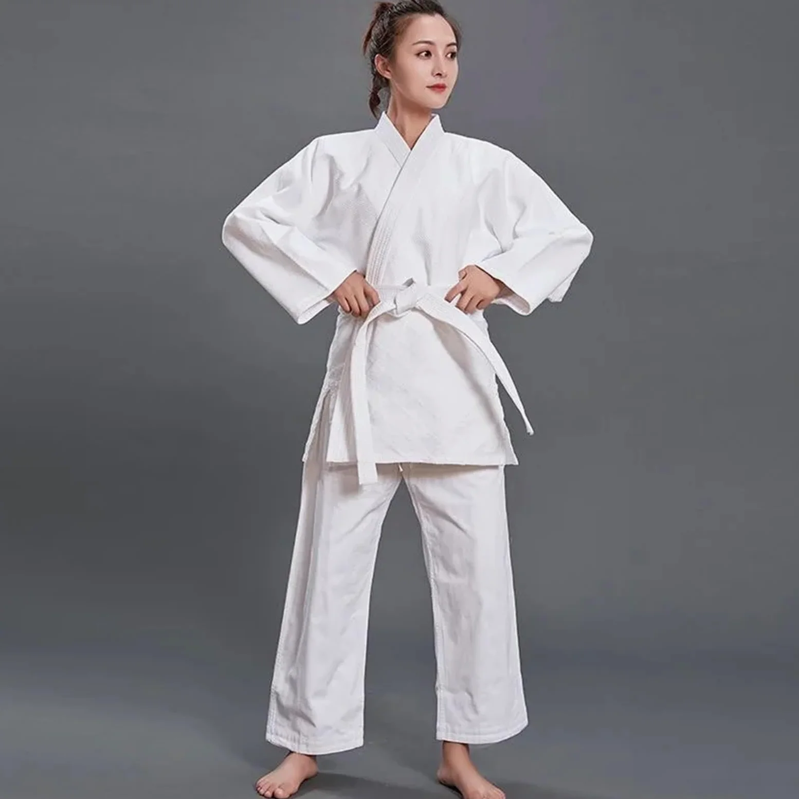 Traje De Judo Uniforme de artes marciales Judo Gi hecho profesional, Kimono blanqueado tejido único, perfecto for competición o entrenamiento con cinturón blanco