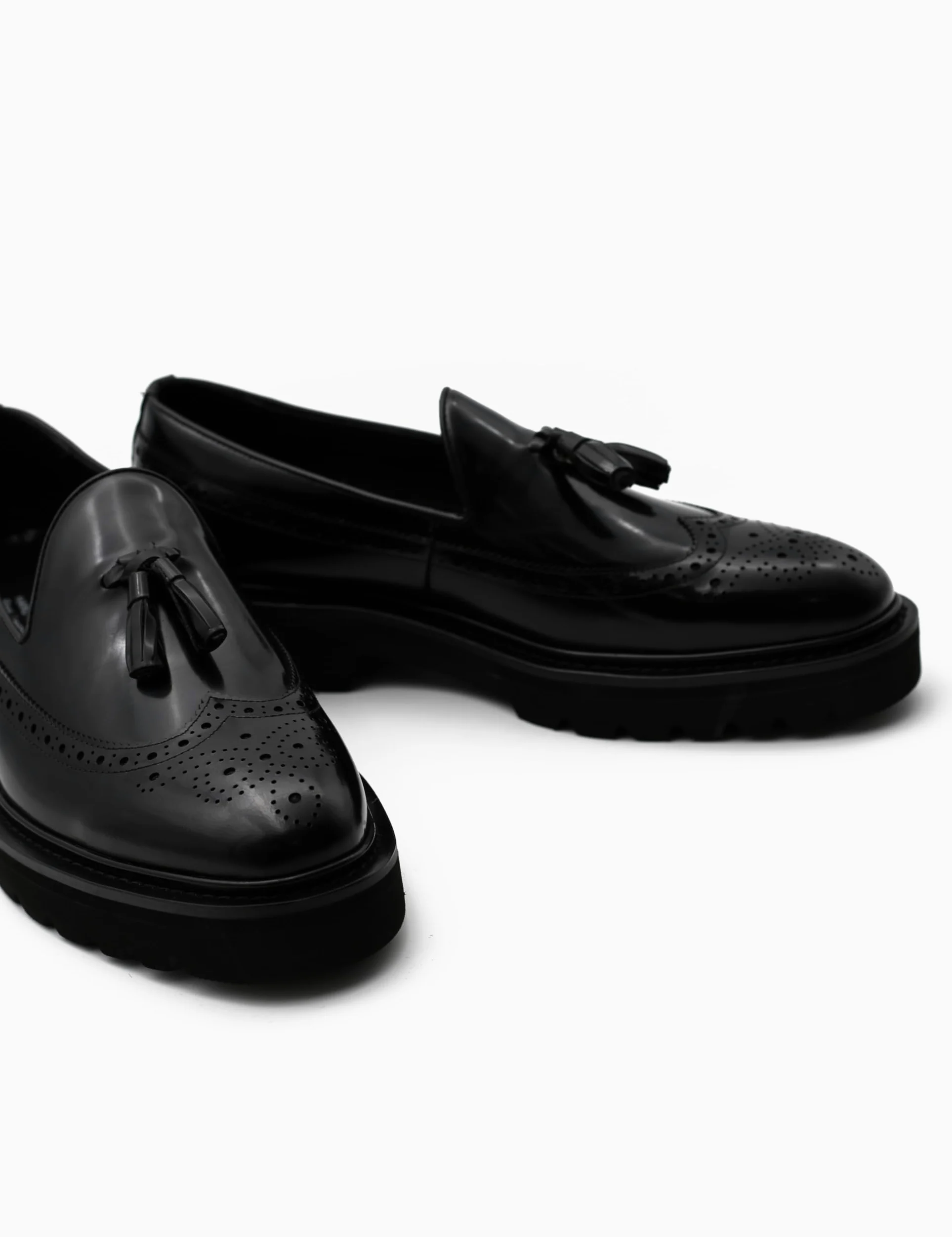 Mocasines de Cuero Genuino Brillante con borlas Estilo Retro Hechos a Mano con Suela de Goma y Suela Dentada para Hombre