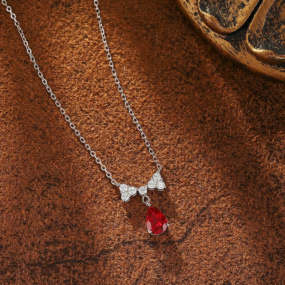 Collar de flores para mujer de oro blanco de 9 quilates, 14 quilates y 18 quilates con rubí y moissanita creada en laboratorio de 1,2 quilates, collar de novia para boda de oro