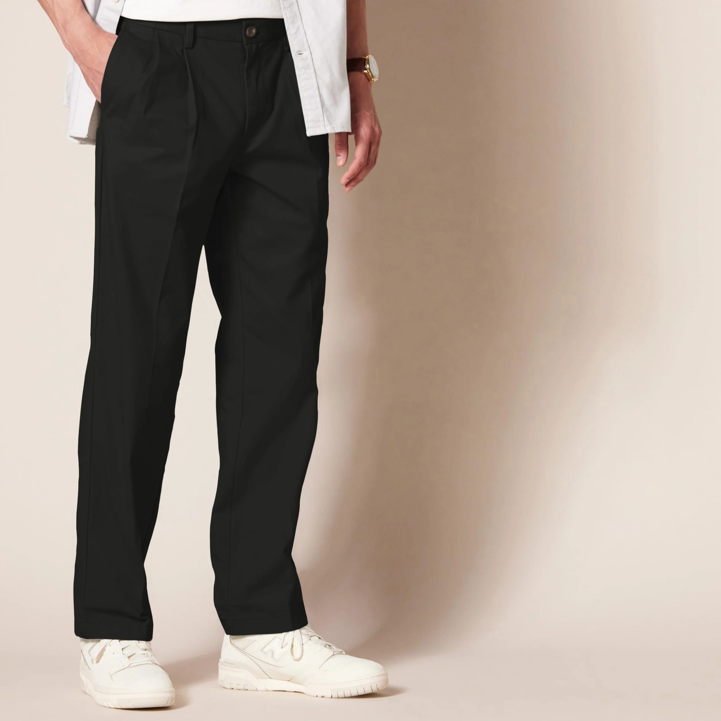 Amazon Essentials Pantalones de Estilo Chino, Plisados, ​​de Corte Clásico y Resistentes a las Arrugas (Disponibles en Tallas Grandes) Hombre