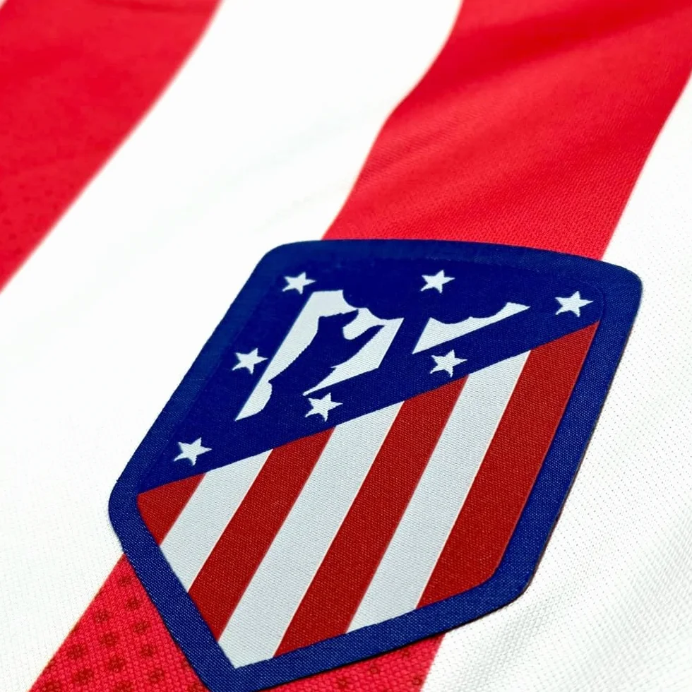 Atletico DE Madrid Camiseta Personalizable Primera Equipación Temporada 2023-2024 Réplica Oficial - Tallas Adulto