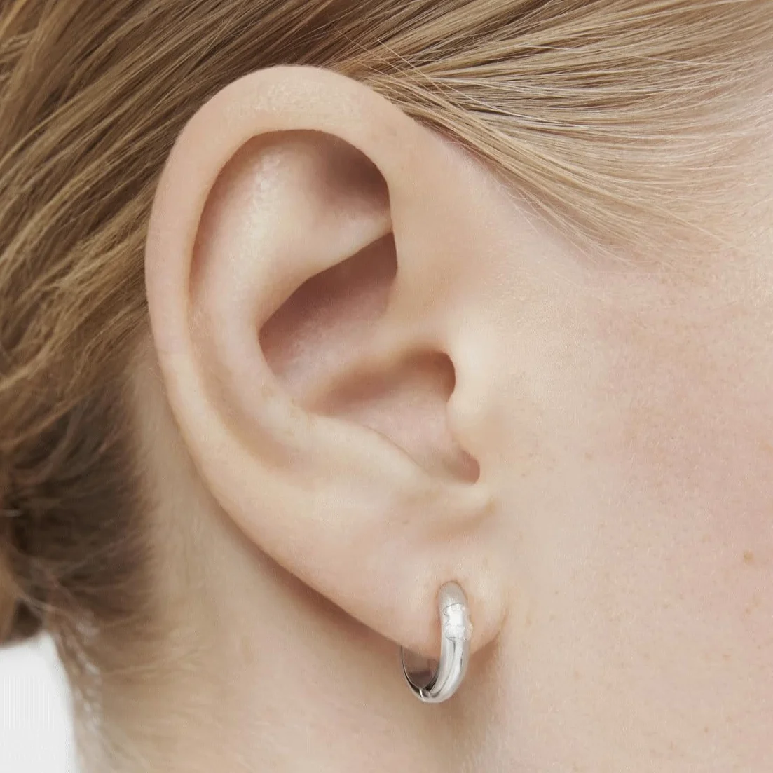 TOUS Pendientes de Aro de Plata de Primera Ley 3mm 1 cm Motivo de Oso Colección Basics