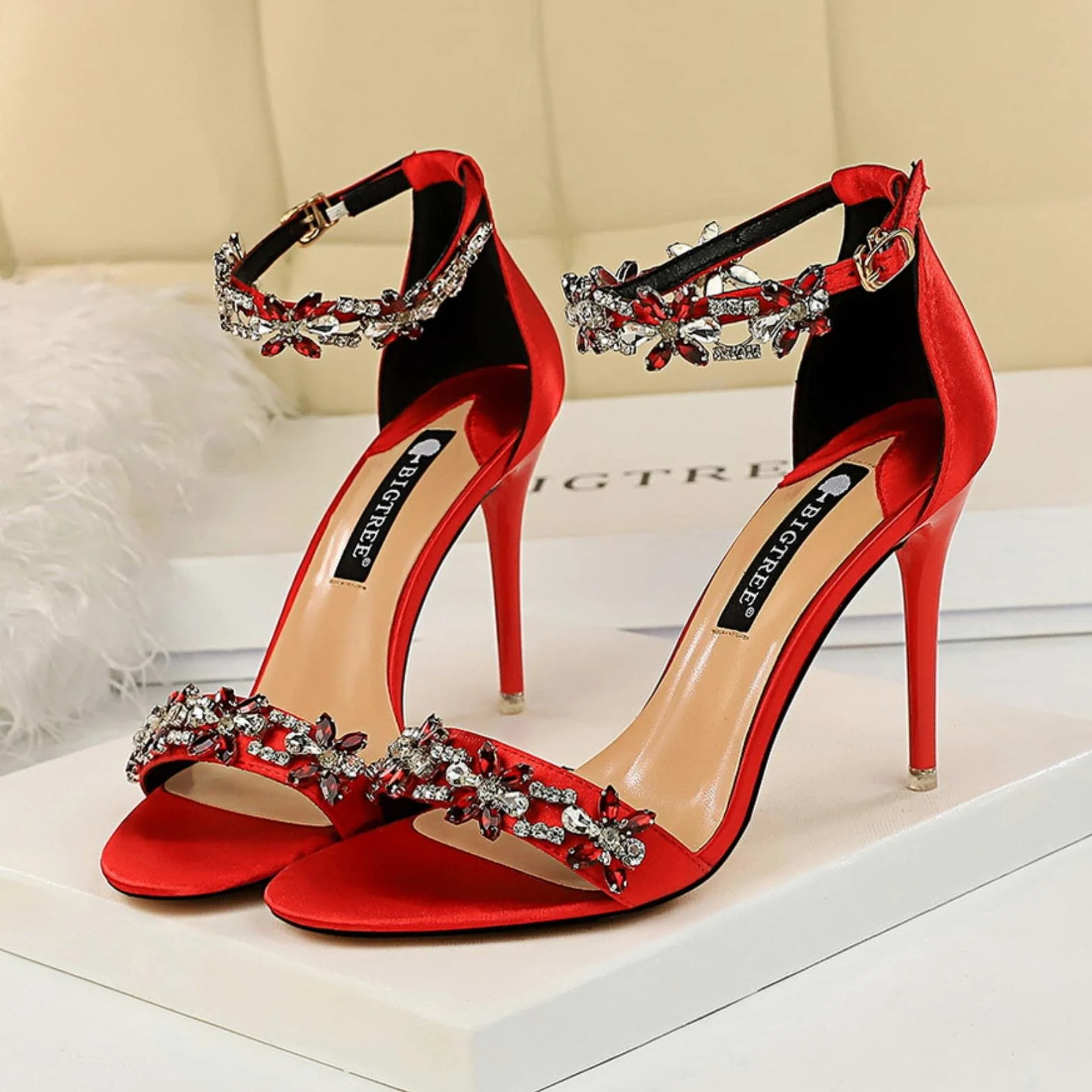Tacones Mujer Sexy Mujeres De 9 Cm Tacones De Altura Sandalias De Cristal Boda Tacones De Tacones De Tacones De Tacón Sandles Brillo