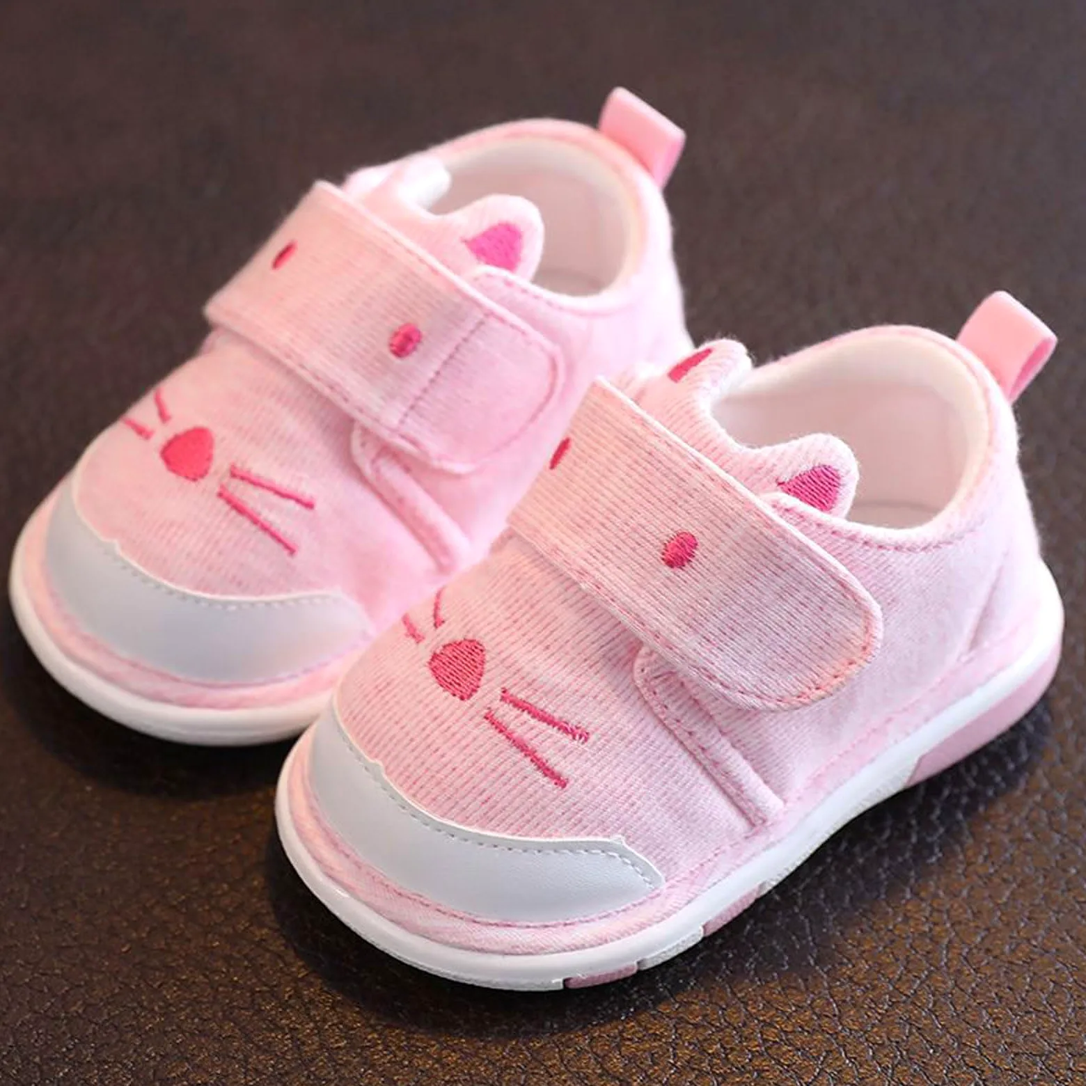 Zapatos Primeros Pasos Bebé,Zapatos descalzos para bebés,Suave y cómodo Zapatos casuales para bebés,Antideslizante Ligero,Zapatillas de Deporte Transpirables para bebé,Regalo Bebe Personalizado