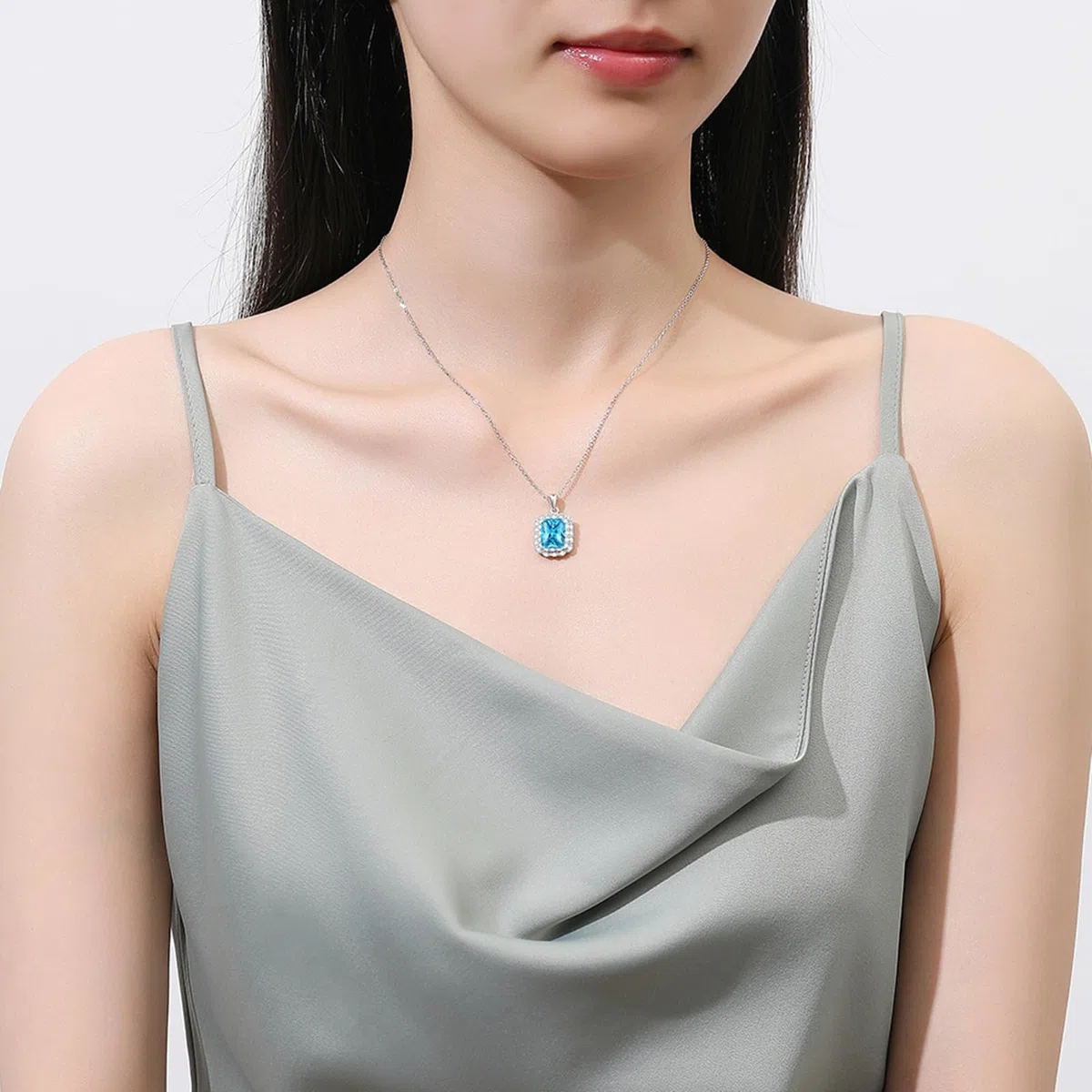 Collar de oro blanco de 9/14/18 quilates para mujer, collar con colgante de halo con forma radiante de 3 quilates, topacio azul moissanita AU375