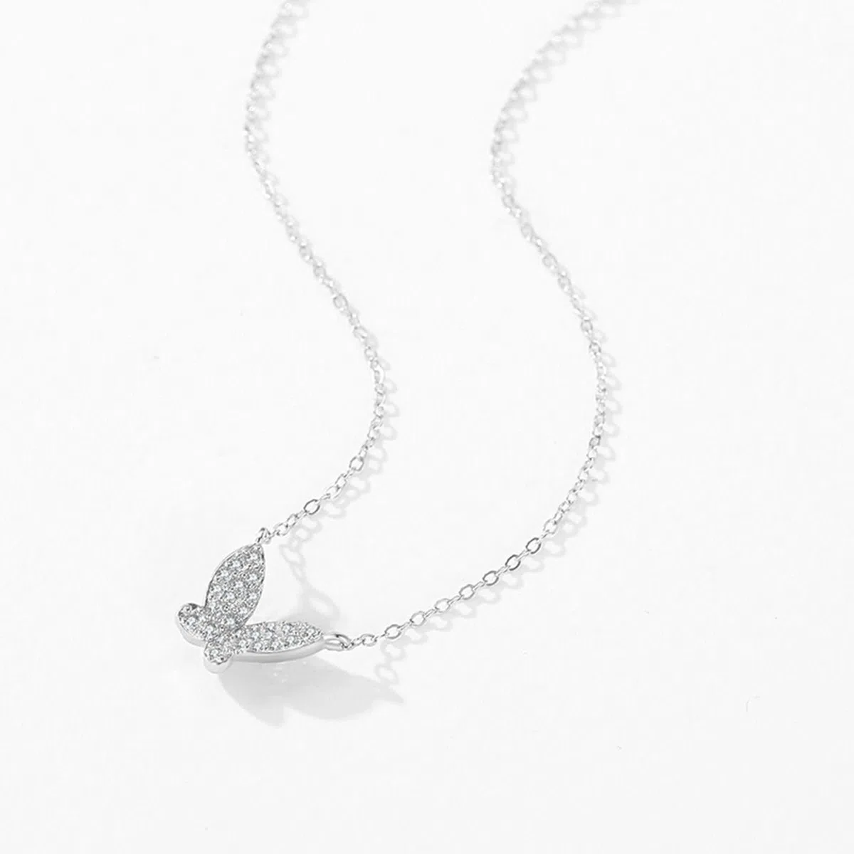 Colgante de Oro Blanco 9K / 14K / 18K Mujer, Mariposa con Moissanita, Colgantes Collar de Mujer de Plata
