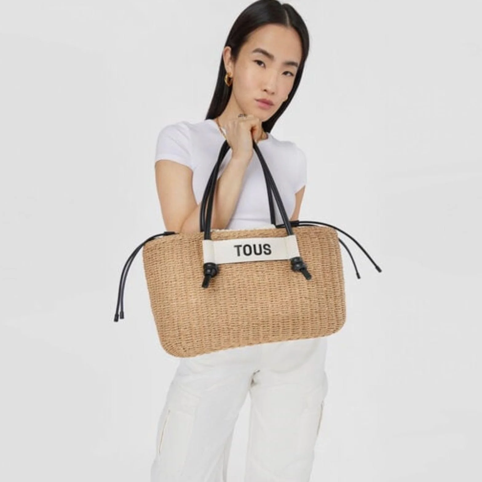 Tous Capazo Grande Negro, para Mujer, Medidas 23,5 x 39 x 14 cm, Colección Scoubidou
