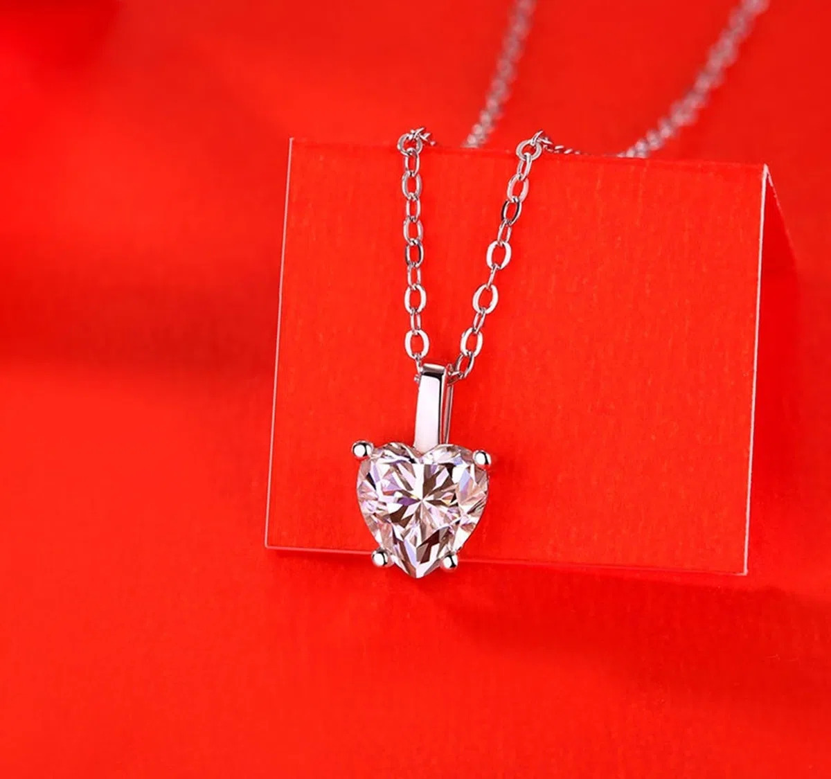 Collar de moissanita para mujer en oro blanco/platino, 4 puntas solitario en forma de corazón, delicado collar de oro para cumpleaños
