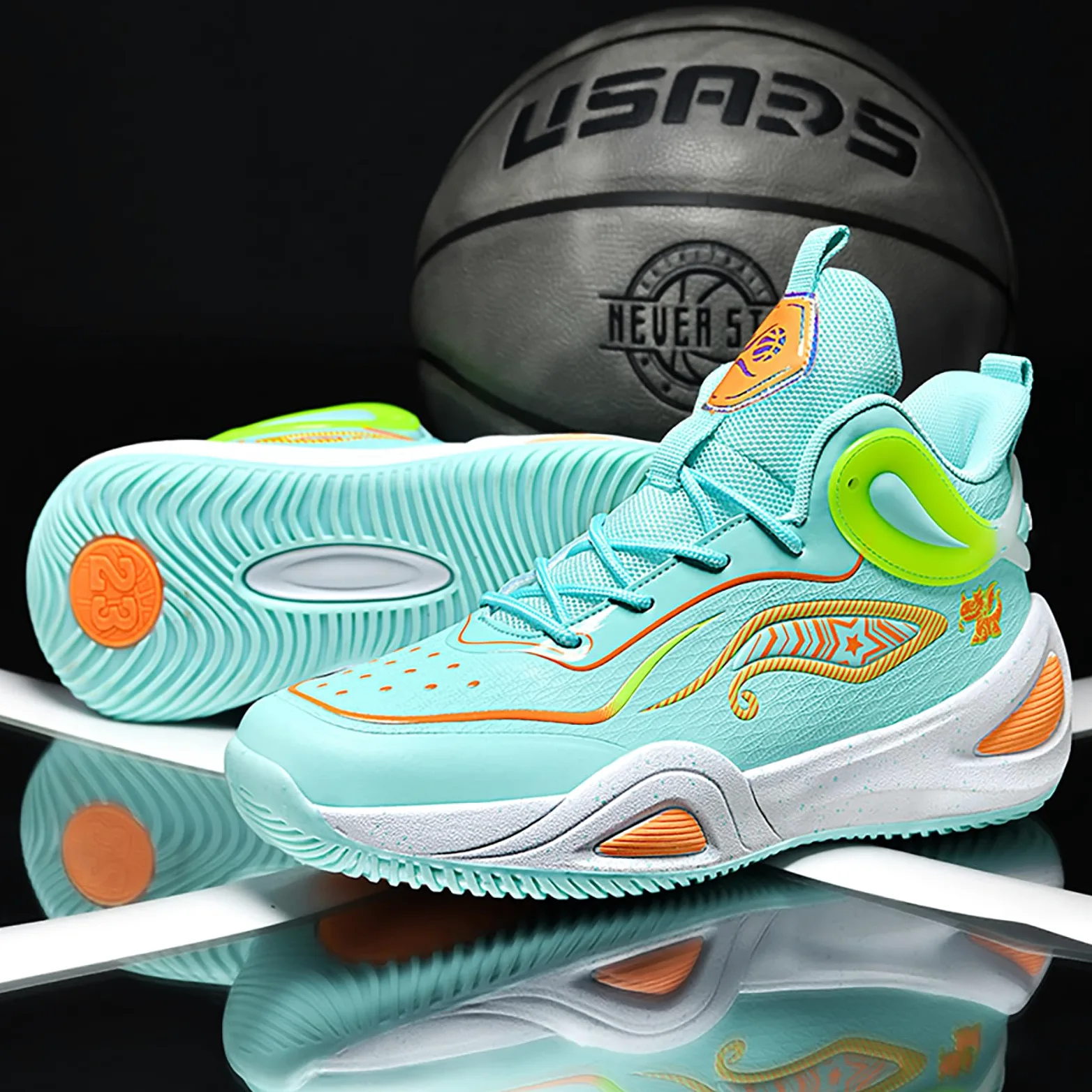 Zapatillas Baloncesto Hombre Altas Antideslizantes Transpirables | Ideales for baloncesto y running. Suela de goma antideslizante. Parte superior de cuero sintético y malla.