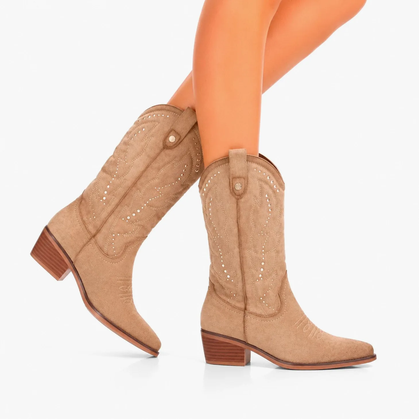 Botas Cowboy de Mujer Estilo Western con Diseno Elegante. Cana Alta con Bordados Decorativos y Tachuelas metalicas. Tacon Ancho de Altura Media, Punta Fina. Ideal Otono Invierno.